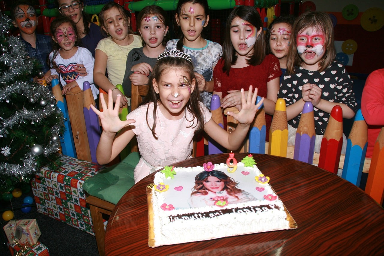 איך תחגגו לילדה את הבת מצווה ללא בעיות